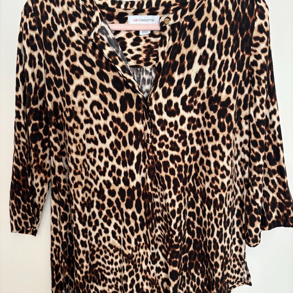 NWT LIZ CLAIBORNE leopard print blouse size M